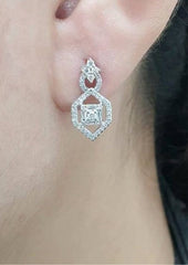 Square Art Dangling Diamond Earrings 14kt