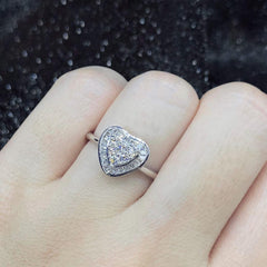 PREORDER | Large Heart Classic Diamond Ring 18kt