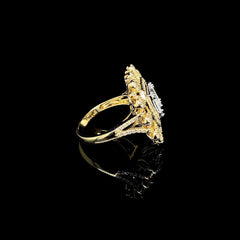 PREORDER | Golden Square Deco Diamond Ring 14kt