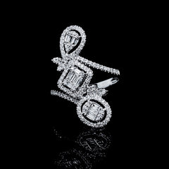 PREORDER | Trinity Cluster Shape Halo Diamond Ring 14kt