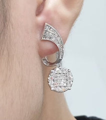 PREORDER | Invisible Setting Baguette Dangling Diamond Earrings 14kt