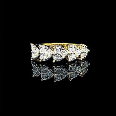 PREORDER | Golden Classic Heart Half Eternity Diamond Ring 14kt