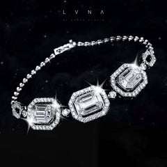 PREORDER | LVNA Signatures™️ Trinity Emerald Seamless Invisible Setting Pie Cut Diamond Jewelry Set 18kt