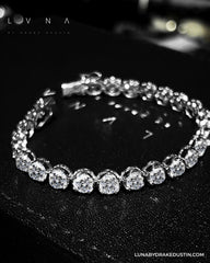 Editor’s Pick | LVNA Signatures™️ 18.85cts Round Brilliant Solitaire Unisex Eternity Tennis Diamond Bracelet 18kt
