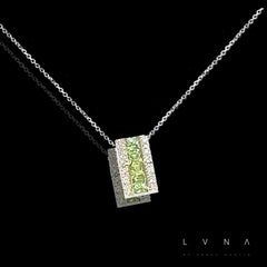 #LVNA2024 | Green Sapphire Bar Gemstones Diamond Necklace 14kt