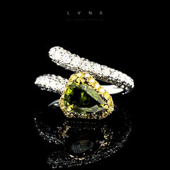 2.58cts Rare Fancy Vivid Green Center Paved Spiral Gemstones Diamond Ring 18kt | LVNA Signatures The Archives