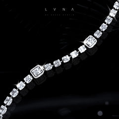LVNA 시그니처 에메랄드 인비저블 세팅 다이아몬드 브레이슬릿 18kt