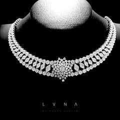 LVNA 签名 Agila 镶嵌项圈钻石项链 18 克拉