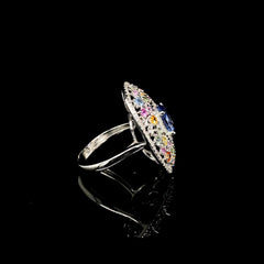 多色钻石装饰戒指