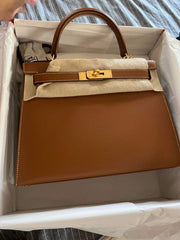ELARA | A brand new Kelly 28 bag