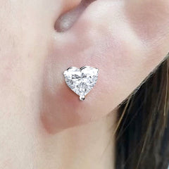 #LoveLVNA | 0.90cts I VVS Heart Brilliant Solitaire Stud Diamond Earrings 18kt