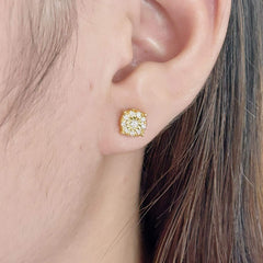 Golden Classic Round Stud Diamond Earrings 14kt