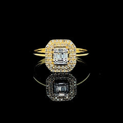 PREORDER | Golden Classic Emerald Halo Diamond Ring 14kt