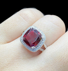 PREORDER | Cushion Red Ruby Halo Gemstones Diamond Ring 14kt