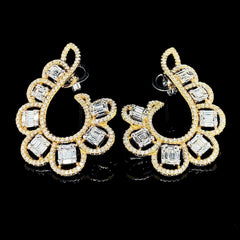 PREORDER | Golden Statement Overlap Diamond Earrings 14kt