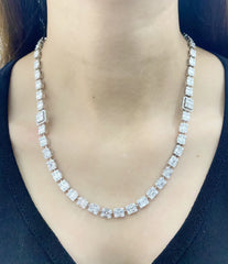 LVNA Signatures Emerald Invisible Setting Diamond Necklace 18kt