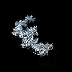 LVNA Signatures Marquise Diamond Cluster Crawlers 18kt