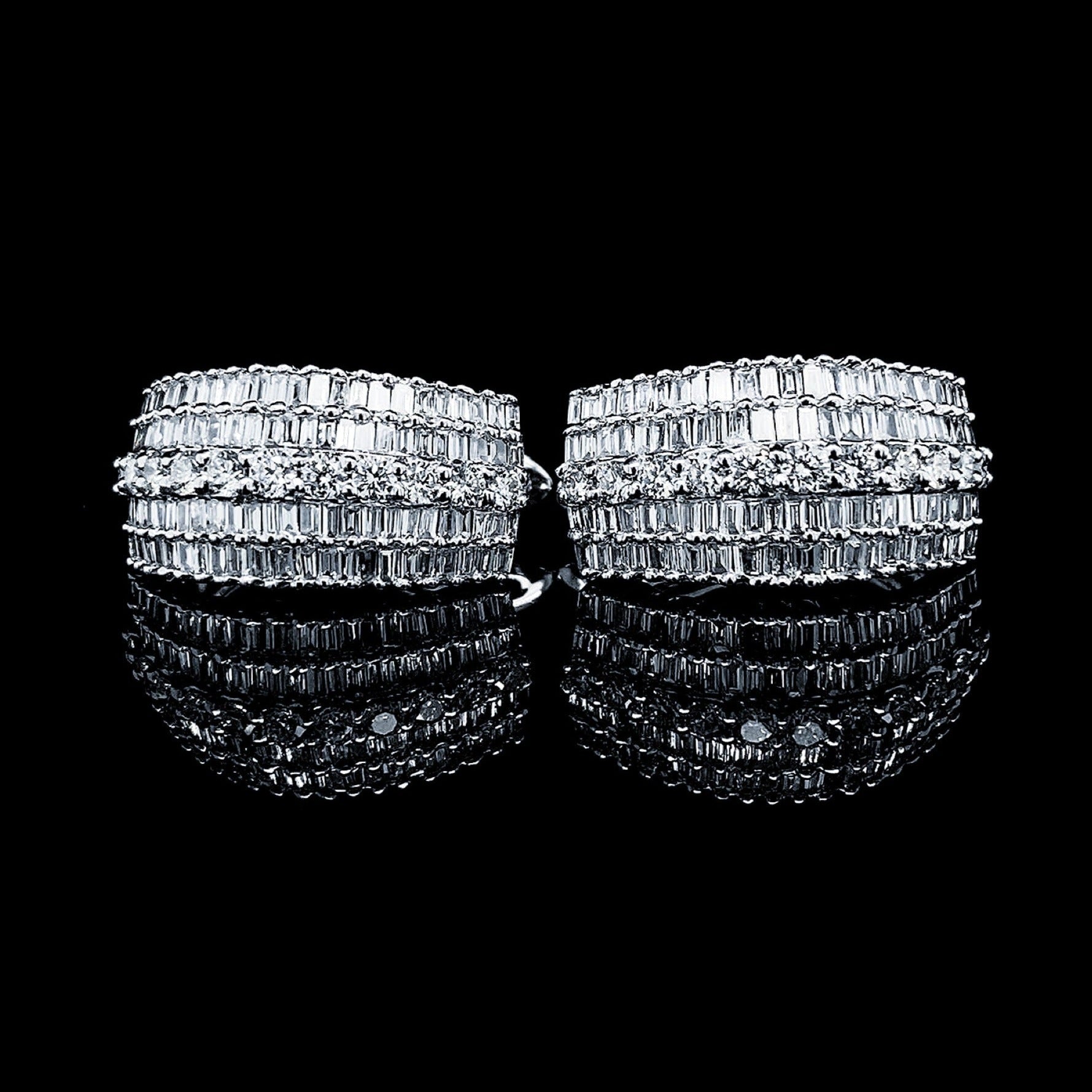 10.10 | Baguette Hoop Diamond Earrings 14Kt