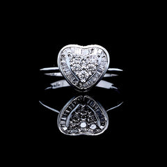PREORDER | Large Heart Classic Diamond Ring 18kt