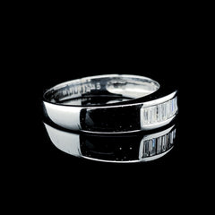 #EternityByLVNA | Unisex Emerald Half Eternity Wedding Ring 18kt