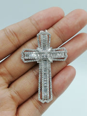 PREORDER | Cross Paved Baguette Diamond Necklace Pendant 18kt