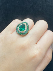 PREORDER | Teardrop Green Emerald Gemstones Diamond Ring 14kt
