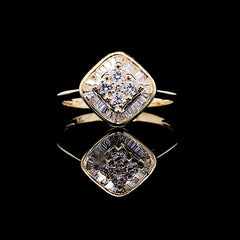 PREORDER | Golden Square Classic Diamond Ring 18kt