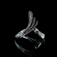 LVNA 签名黑白钻石装饰缎带戒指