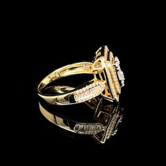 PREORDER | Golden Large Halo Emerald Diamond Ring 14kt
