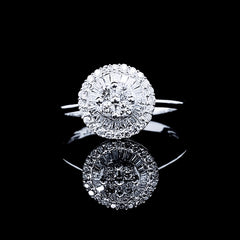 PREORDER | Large Classic Round Diamond Ring 18kt