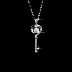 PREORDER | Enlarger Key Diamond Necklace 18kt