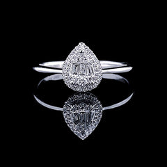 Classic Pear Baguette Diamond Ring 14kt