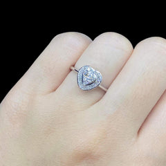 Preorder | Classic Heart Paved Diamond Ring 18kt